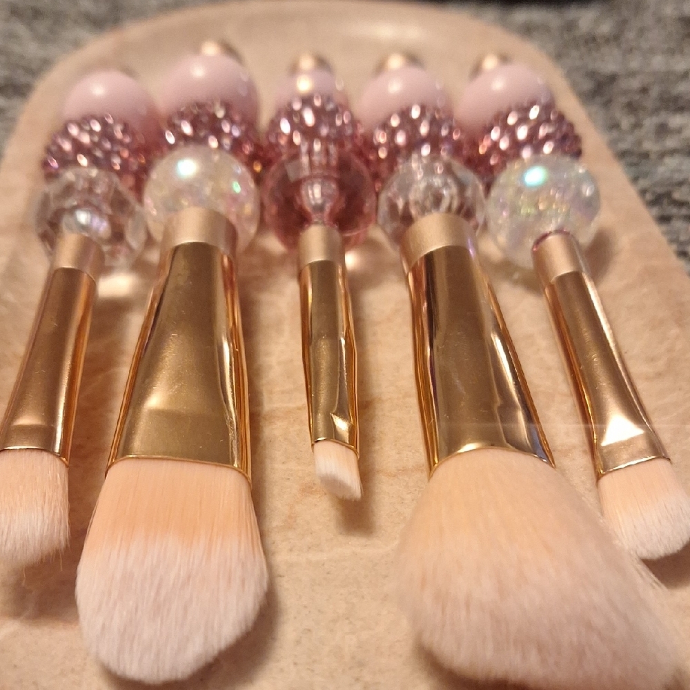 Elegant Pink and Gold Makeup Brush Set - Picture 3 of 4
